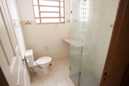 Casa à venda com 350m², 5 quartos e 6 vagasBanheiro Social