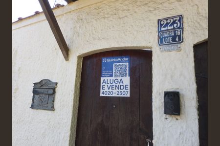 Casa à venda com 350m², 5 quartos e 6 vagasFachada