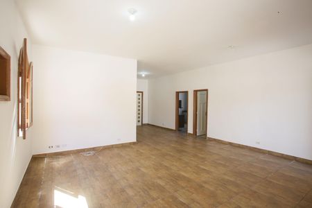 Casa à venda com 350m², 5 quartos e 6 vagasSala