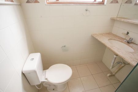 Casa à venda com 350m², 5 quartos e 6 vagasBanheiro Social