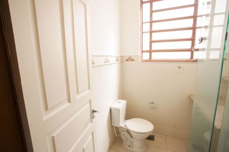 Casa à venda com 350m², 5 quartos e 6 vagasBanheiro Social