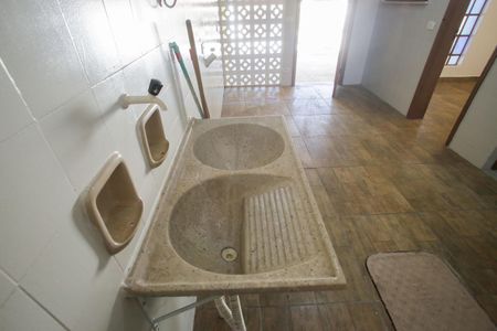 Casa à venda com 350m², 5 quartos e 6 vagasÁrea de Serviço