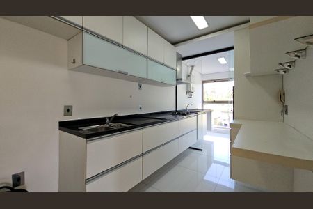 Apartamento à venda com 70m², 2 quartos e 2 vagasCozinha