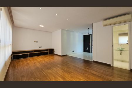 Apartamento à venda com 70m², 2 quartos e 2 vagasSala