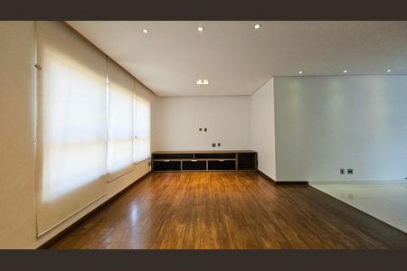 Apartamento à venda com 70m², 2 quartos e 2 vagasSala