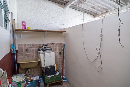 Casa para alugar com 75m², 2 quartos e sem vagaÁrea de Serviço