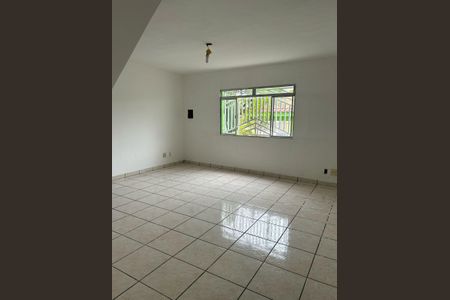 Casa à venda com 160m², 3 quartos e 4 vagas