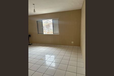 Casa à venda com 160m², 3 quartos e 4 vagas