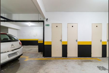 Apartamento à venda com 67m², 2 quartos e 2 vagas Apartamento à venda com 67m², 2 quartos e 2 vagasDepósito Individual