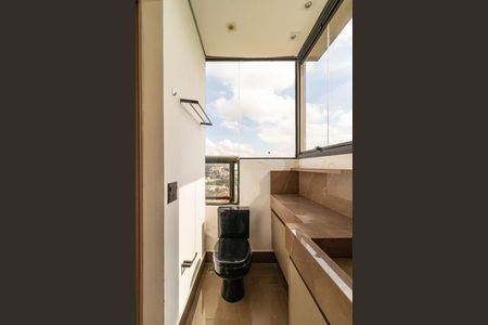 Apartamento à venda com 140m², 2 quartos e 2 vagasBanheiro da Suíte 2