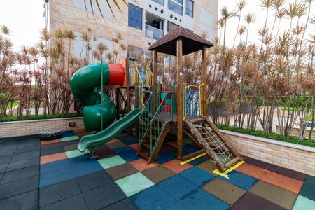 Apartamento à venda com 140m², 2 quartos e 2 vagasÁrea comum - Playground