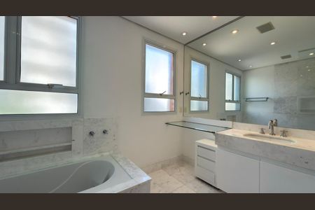 Apartamento à venda com 292m², 3 quartos e 5 vagas