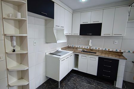 Apartamento para alugar com 100m², 3 quartos e 1 vaga Apartamento para alugar com 100m², 3 quartos e 1 vagaCozinha e Área de Serviço