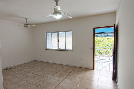 Apartamento para alugar com 100m², 3 quartos e 1 vaga Apartamento para alugar com 100m², 3 quartos e 1 vagaSala