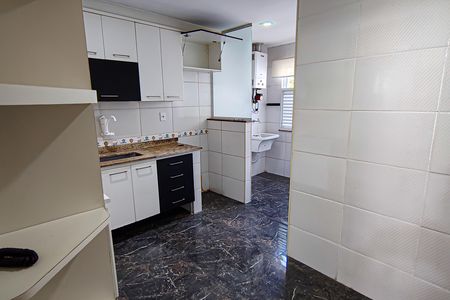 Apartamento para alugar com 100m², 3 quartos e 1 vaga Apartamento para alugar com 100m², 3 quartos e 1 vagaCozinha e Área de Serviço