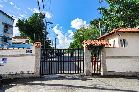 Apartamento para alugar com 100m², 3 quartos e 1 vaga Apartamento para alugar com 100m², 3 quartos e 1 vagaFachada