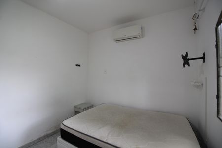 Casa de condomínio à venda com 52m², 3 quartos e 2 vagasQuarto 2