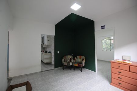Casa de condomínio à venda com 52m², 3 quartos e 2 vagasSala