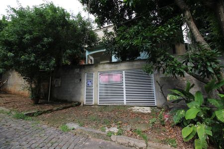 Casa de condomínio à venda com 52m², 3 quartos e 2 vagas Casa de condomínio à venda com 52m², 3 quartos e 2 vagasFachada