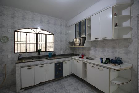 Casa de condomínio à venda com 52m², 3 quartos e 2 vagasCozinha