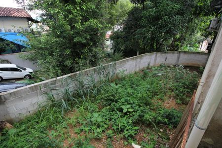 Casa de condomínio à venda com 52m², 3 quartos e 2 vagasFundos