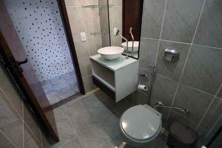 Casa de condomínio à venda com 52m², 3 quartos e 2 vagasBanheiro Social