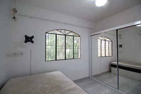 Casa de condomínio à venda com 52m², 3 quartos e 2 vagasQuarto 2