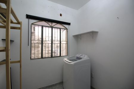 Casa de condomínio à venda com 52m², 3 quartos e 2 vagasQuarto 3