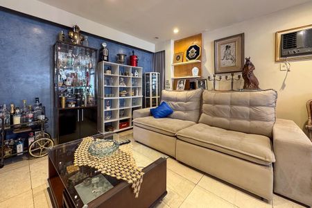 Apartamento à venda com 200m², 4 quartos e 2 vagasQuarto 4