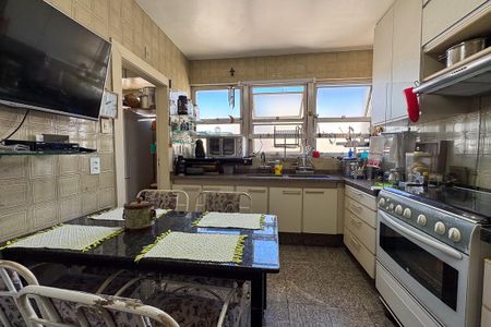 Apartamento à venda com 200m², 4 quartos e 2 vagasCozinha