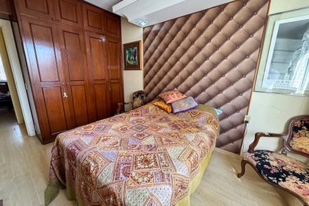 Apartamento à venda com 200m², 4 quartos e 2 vagasQuarto 2