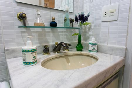 Apartamento à venda com 73m², 3 quartos e 1 vagaBanheiro Social