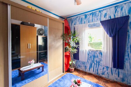 Casa à venda com 250m², 3 quartos e 3 vagas Casa à venda com 250m², 3 quartos e 3 vagasQuarto 2