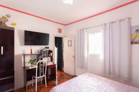 Casa à venda com 250m², 3 quartos e 3 vagas Casa à venda com 250m², 3 quartos e 3 vagasSuíte