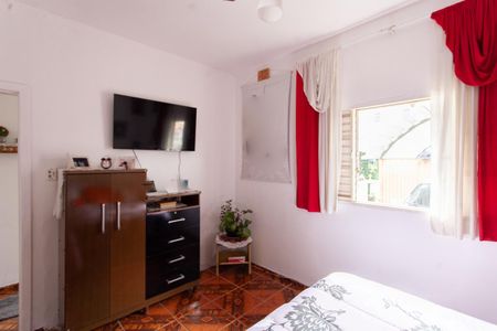 Casa à venda com 250m², 3 quartos e 3 vagas Casa à venda com 250m², 3 quartos e 3 vagasQuarto 1