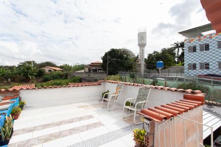 Casa à venda com 250m², 3 quartos e 3 vagas Casa à venda com 250m², 3 quartos e 3 vagasTerraço