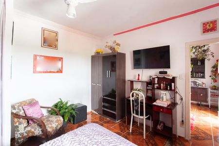 Casa à venda com 250m², 3 quartos e 3 vagas Casa à venda com 250m², 3 quartos e 3 vagasSuíte