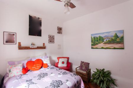 Casa à venda com 250m², 3 quartos e 3 vagas Casa à venda com 250m², 3 quartos e 3 vagasQuarto 1