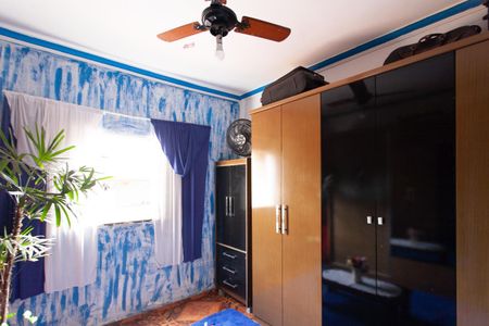 Casa à venda com 250m², 3 quartos e 3 vagas Casa à venda com 250m², 3 quartos e 3 vagasQuarto 2