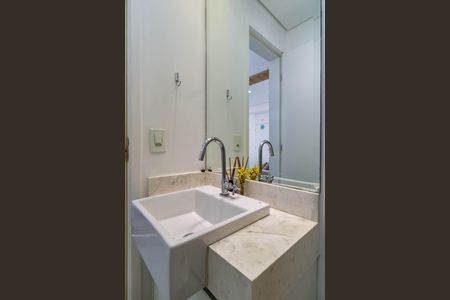 Apartamento à venda com 153m², 3 quartos e 3 vagas Apartamento à venda com 153m², 3 quartos e 3 vagasLavabo