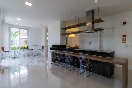 Apartamento à venda com 153m², 3 quartos e 3 vagas Apartamento à venda com 153m², 3 quartos e 3 vagasÁrea comum