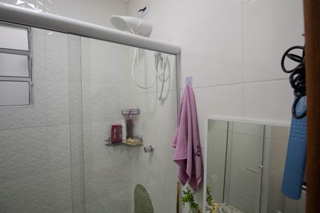 Casa à venda com 180m², 3 quartos e 3 vagas Casa à venda com 180m², 3 quartos e 3 vagasBanheiro