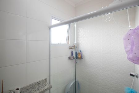 Casa à venda com 180m², 3 quartos e 3 vagas Casa à venda com 180m², 3 quartos e 3 vagasBanheiro da Suíte