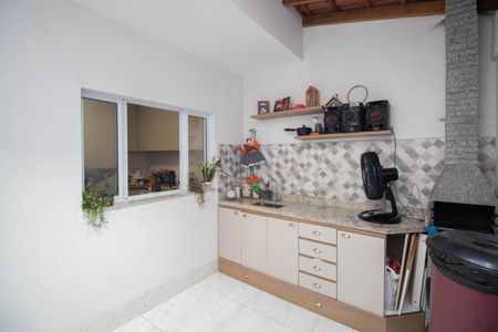 Casa à venda com 180m², 3 quartos e 3 vagas Casa à venda com 180m², 3 quartos e 3 vagasChurrasqueira