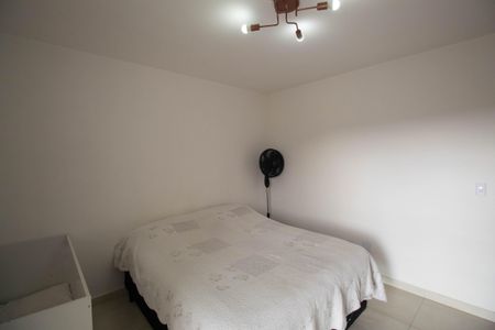 Casa à venda com 180m², 3 quartos e 3 vagas Casa à venda com 180m², 3 quartos e 3 vagasSuíte