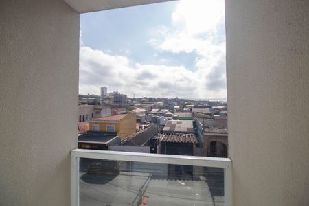 Casa à venda com 180m², 3 quartos e 3 vagas Casa à venda com 180m², 3 quartos e 3 vagasVaranda