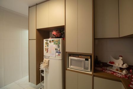 Casa à venda com 180m², 3 quartos e 3 vagas Casa à venda com 180m², 3 quartos e 3 vagasCozinha