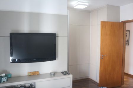 Apartamento à venda com 254m², 3 quartos e 6 vagasSuíte 2