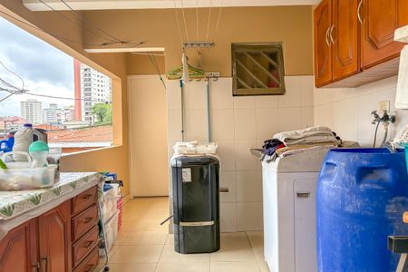 Casa à venda com 237m², 3 quartos e 2 vagasÁrea de Serviço