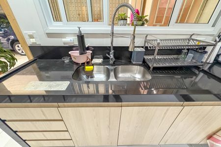 Casa à venda com 237m², 3 quartos e 2 vagasCozinha